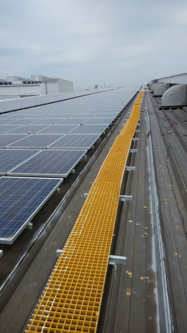 廣州市松下·萬寶屋頂光伏項目的玻璃鋼格柵安裝工程(圖1) 廣州市松下·萬寶屋頂光伏項目的玻璃鋼格柵安裝工程(圖1)